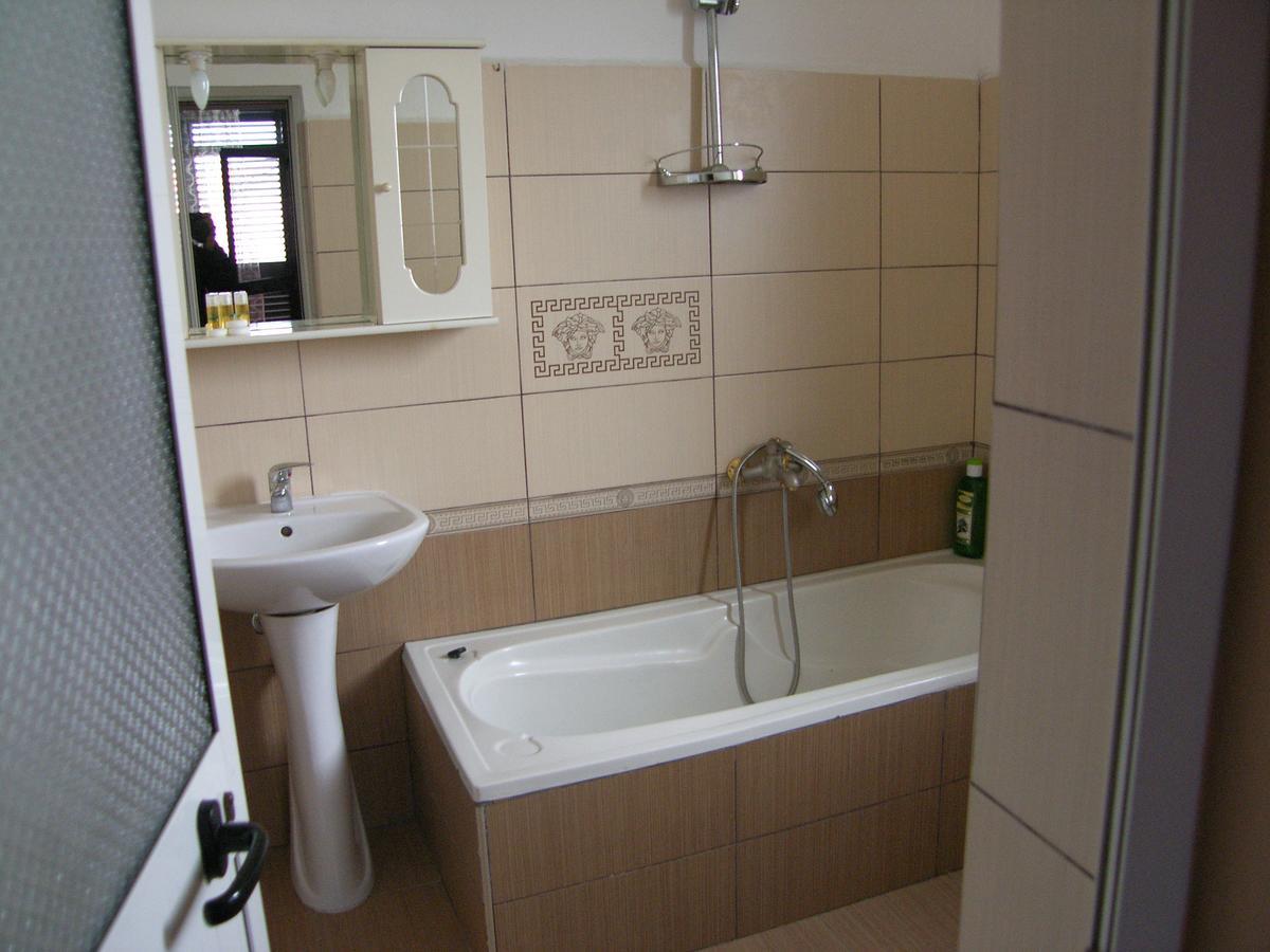 Shkodra Hotel Extérieur photo