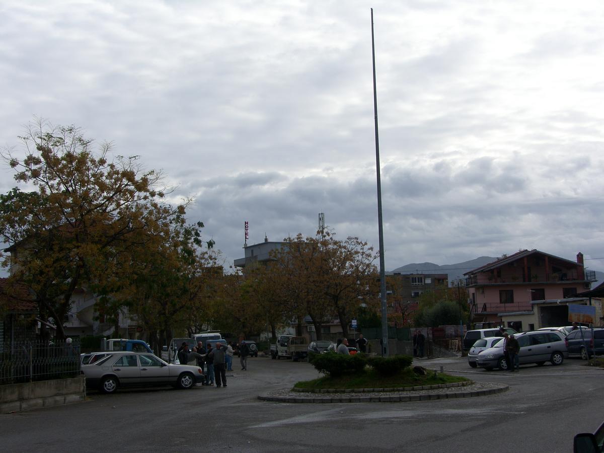 Shkodra Hotel Extérieur photo