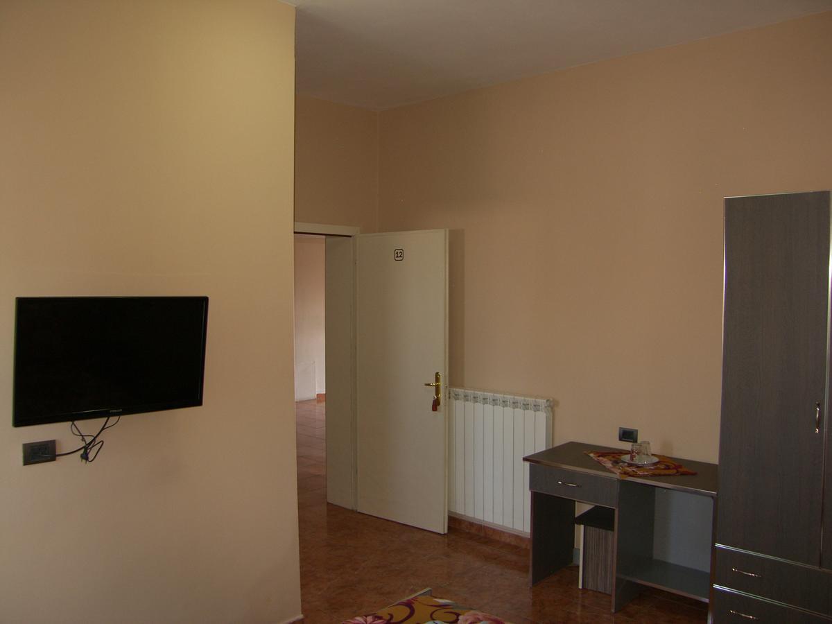 Shkodra Hotel Extérieur photo